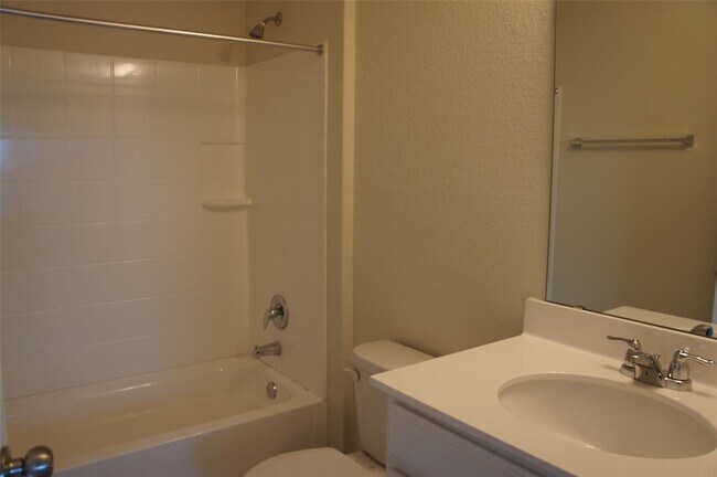 Building Photo - 1612 Cliffbrake Wy