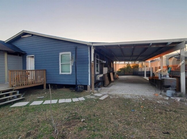 Building Photo - 570 County Rd 5102J