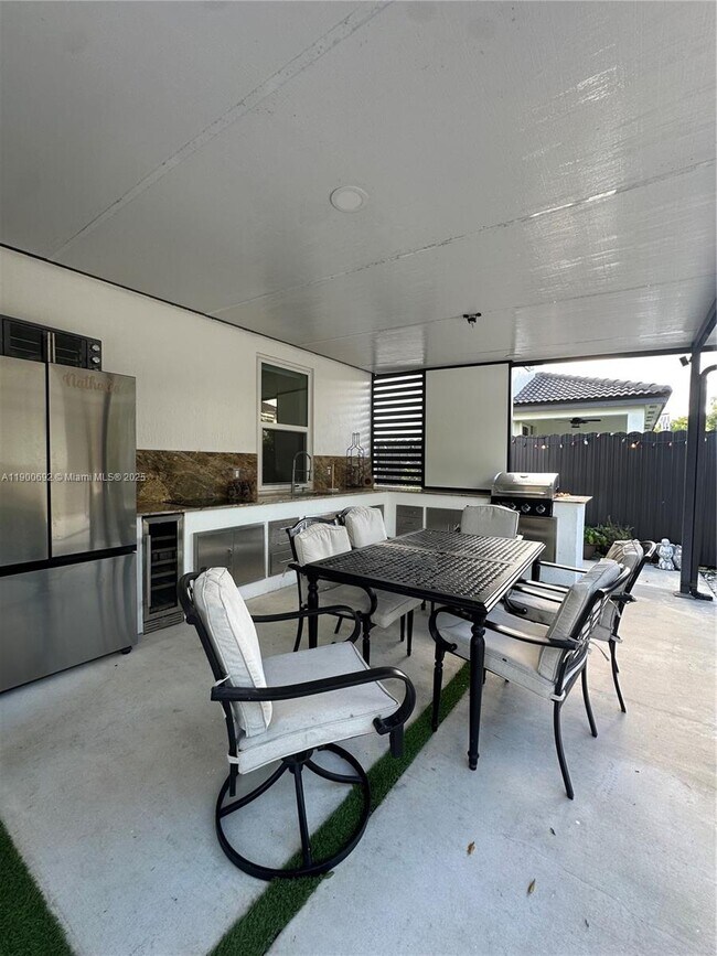 Building Photo - 12923 SW 285th Terrace