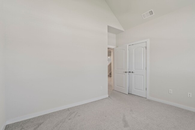 Building Photo - Like new 4BR Farmington home! LOADED with ...