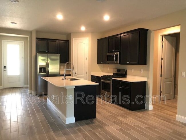 Building Photo - 308 Sweet Oak Wy