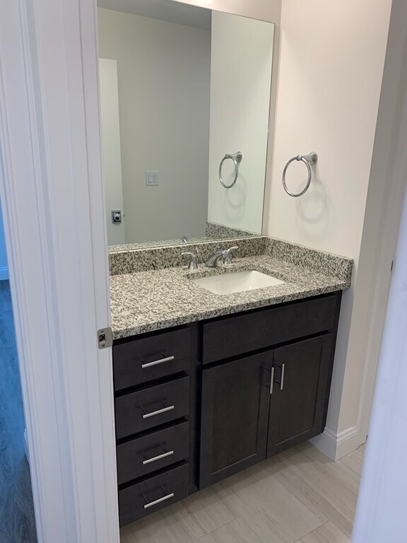 Building Photo - 7 E Dexter Ave