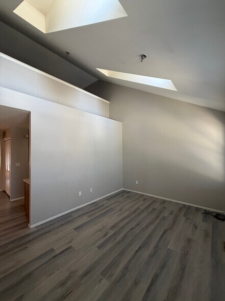 Building Photo - 23296 Cornerstone Village Dr