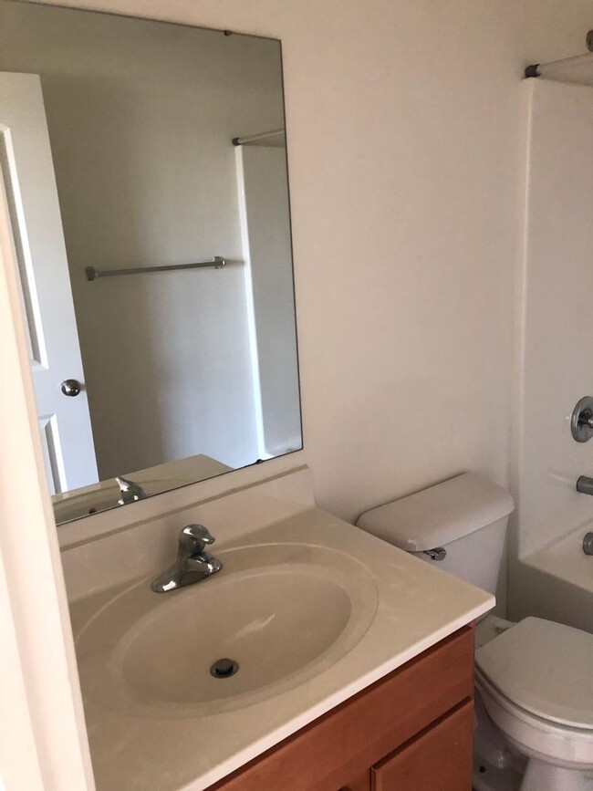 Building Photo - Coming soon - 3 bedroom, 2.5 bath condo in...