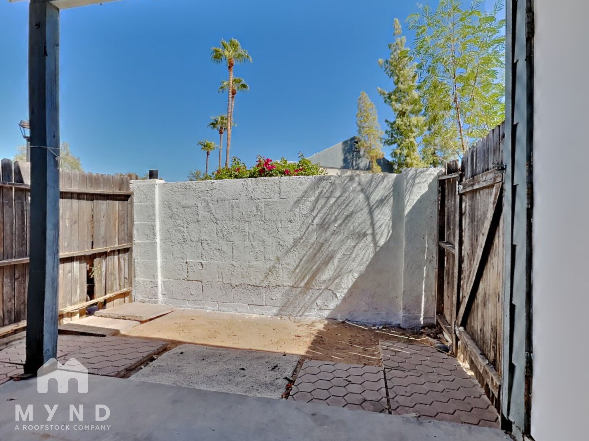 Building Photo - 7801 N 44th Dr