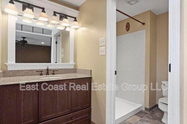 Building Photo - 8033 Hollow Reed Ct