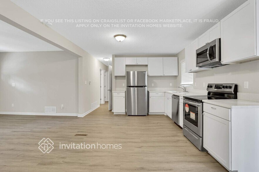 Building Photo - 1833 Rollingwood Dr SE