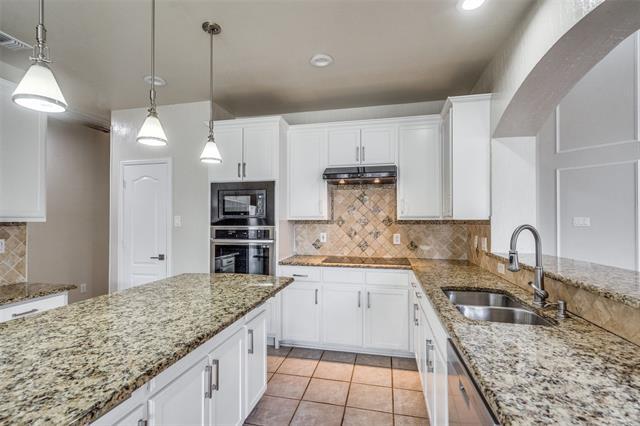 Building Photo - 4612 Old Pond Dr