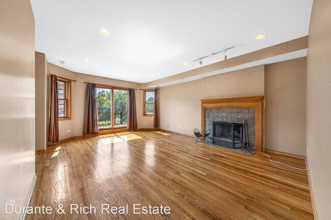 Building Photo - 3 br, 2 bath House - 3246 W Warren Blvd Un...