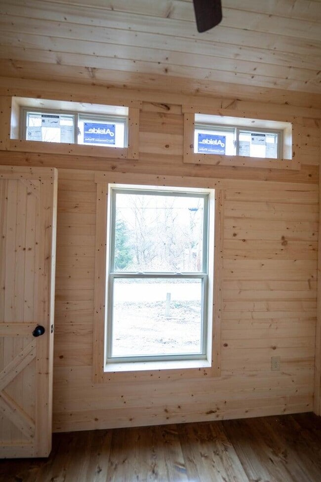 Building Photo - 157 Wideview Dr