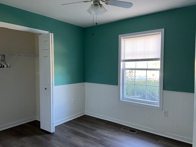 Building Photo - YEAR-ROUND - UNFURNISHED - SINGLE FAMILY - LEWES