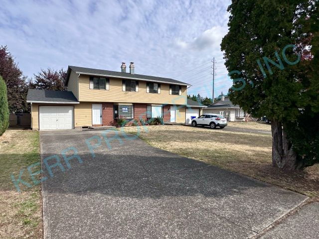 Building Photo - Charming 3-Bed Duplex in Gresham with Spacious 1100 Sq Ft Layout!