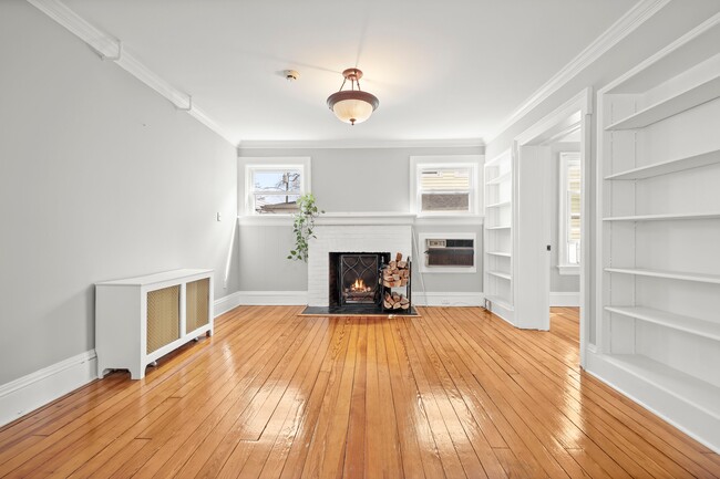 Building Photo - 32 Sherwood Pl