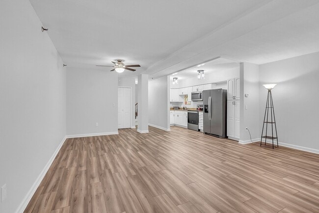 Building Photo - 200 Market St