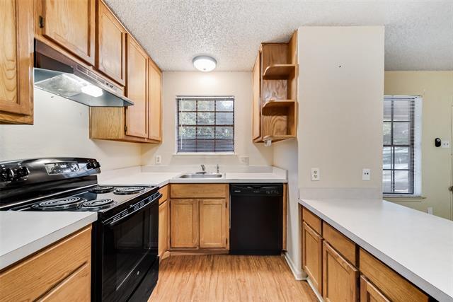 Building Photo - 619 Race St