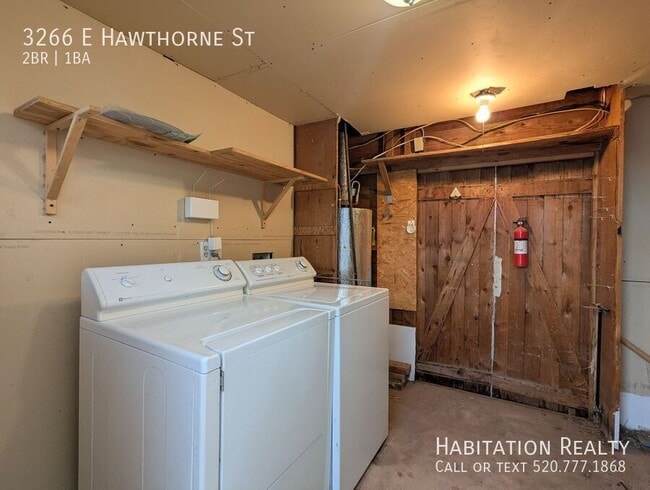 Building Photo - 3266 E Hawthorne St