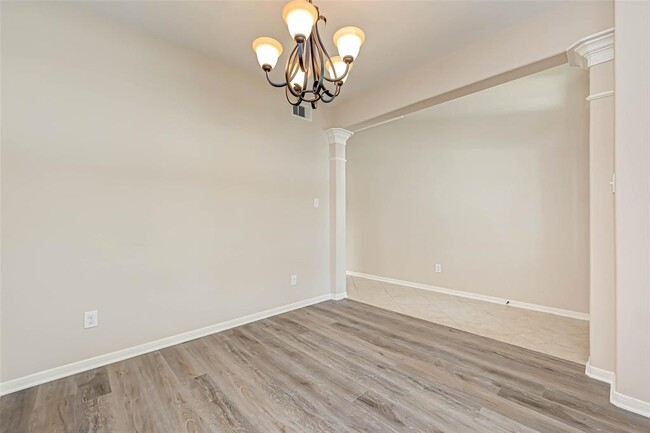 Building Photo - 26611 Glenrock Hills Dr