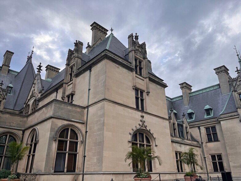 Building Photo - 32 Plant Pl