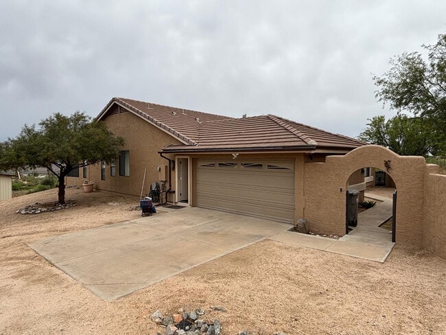 Building Photo - 43003 N Old Mine Rd