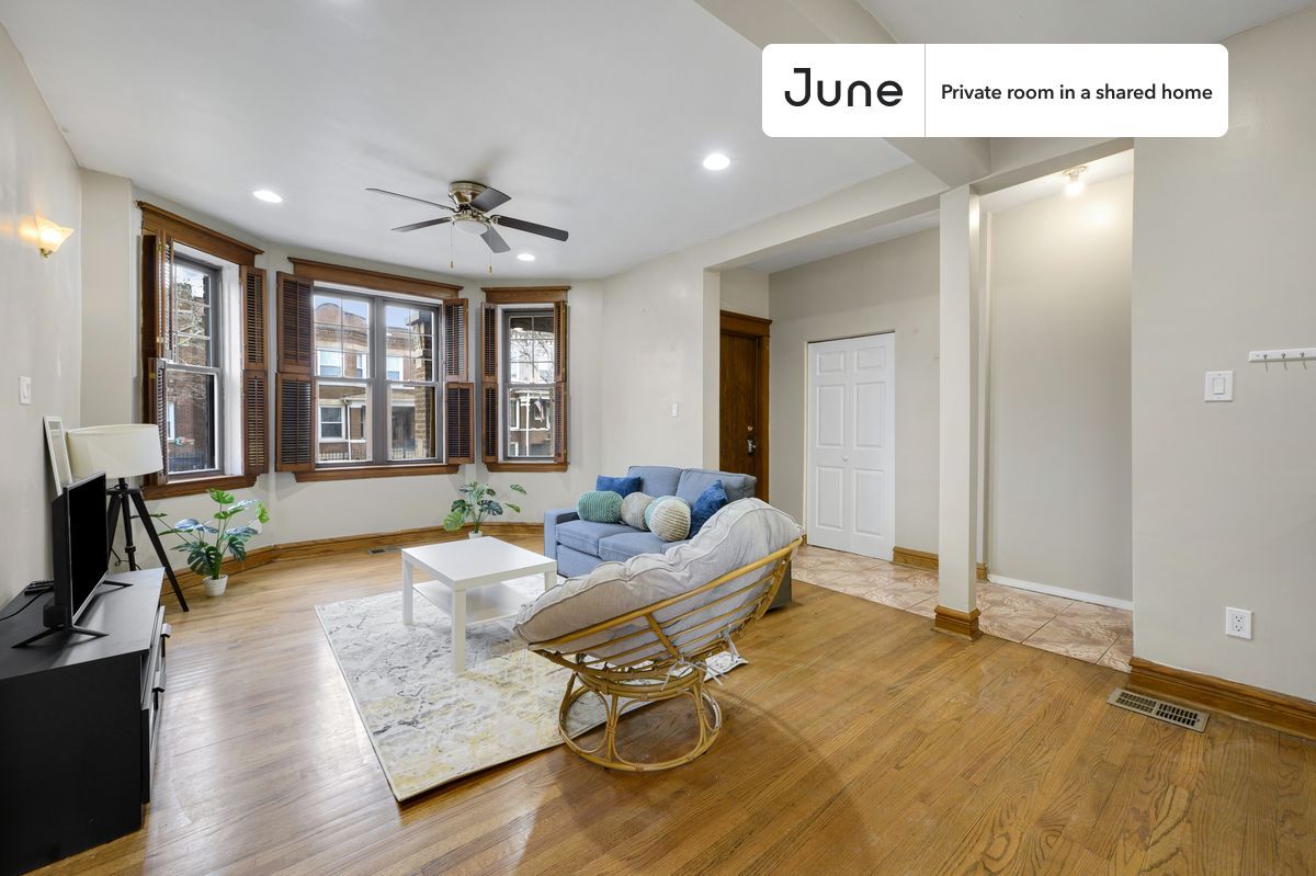 Building Photo - Room in Shared 2 bed/2 bath home