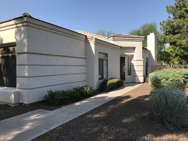 Building Photo - Gated Community - Golf Course Lot - 3 Bed ...