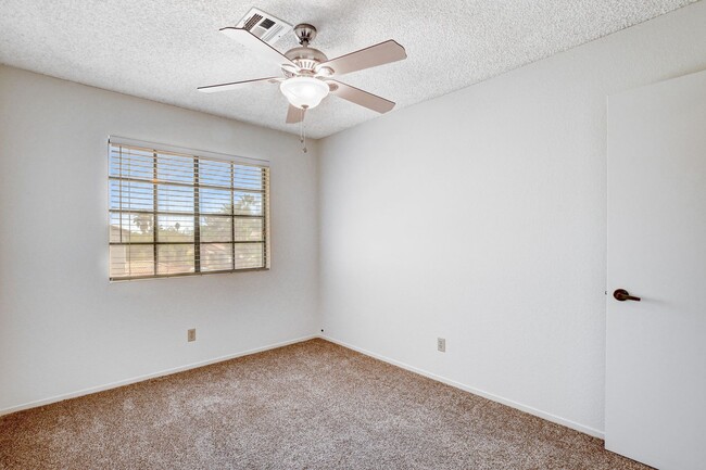 Building Photo - 4BEDROOM HOME ON THE GOLF COURSE 89130 * C...