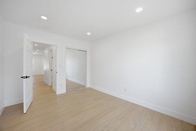 Building Photo - 1040 Gardena