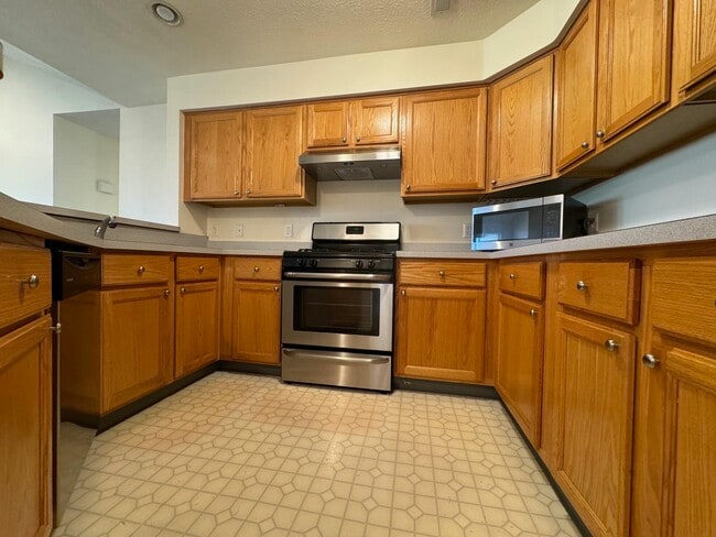 Building Photo - 1567 Weatherstone Dr