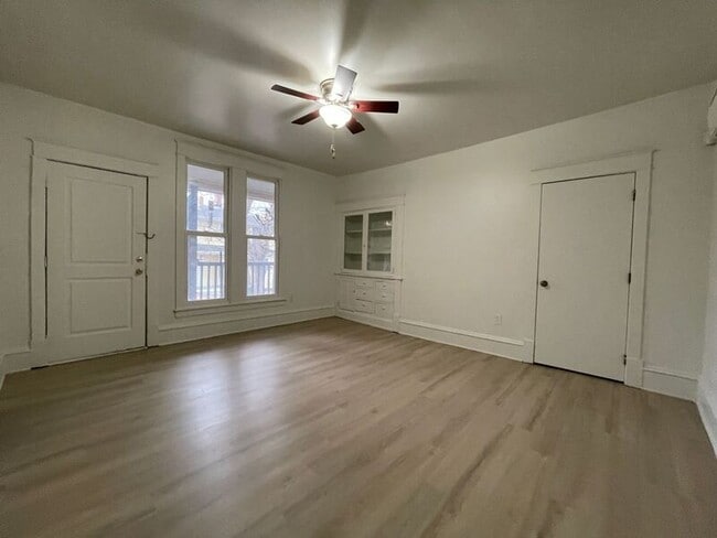 Primary Photo - 517 W Maple Ave