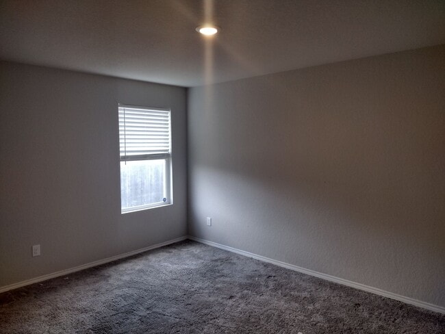 Building Photo - Charming 3 bedroom in Republic Creek!