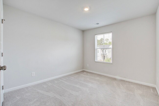 Building Photo - 4105 Quincy Adams Ln