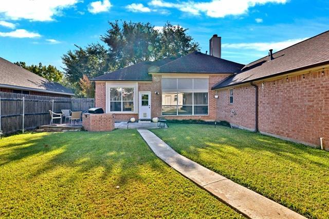 Building Photo - 18 Equestrian Ct