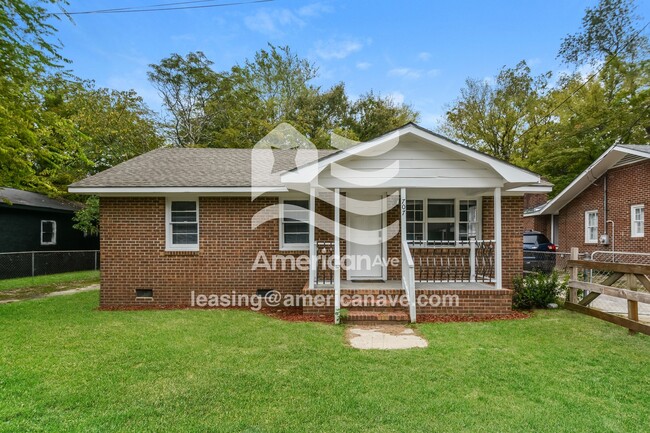 Building Photo - 707 Wilma St