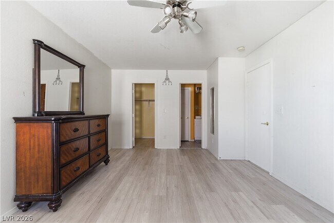 Building Photo - 5362 Walcott Dr