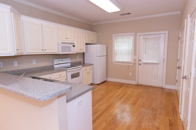 Primary Photo - 2 Bed 2.5 Bath Condo