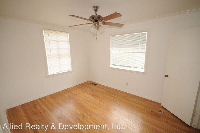 Building Photo - 4 br, 2 bath House - 16 Windsor Drive