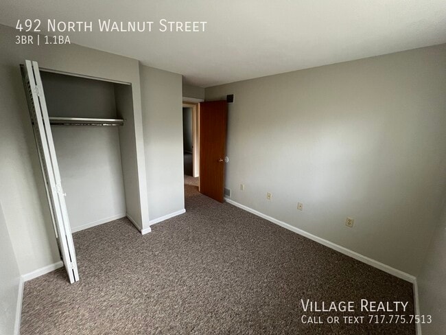 Building Photo - 492 N Walnut St