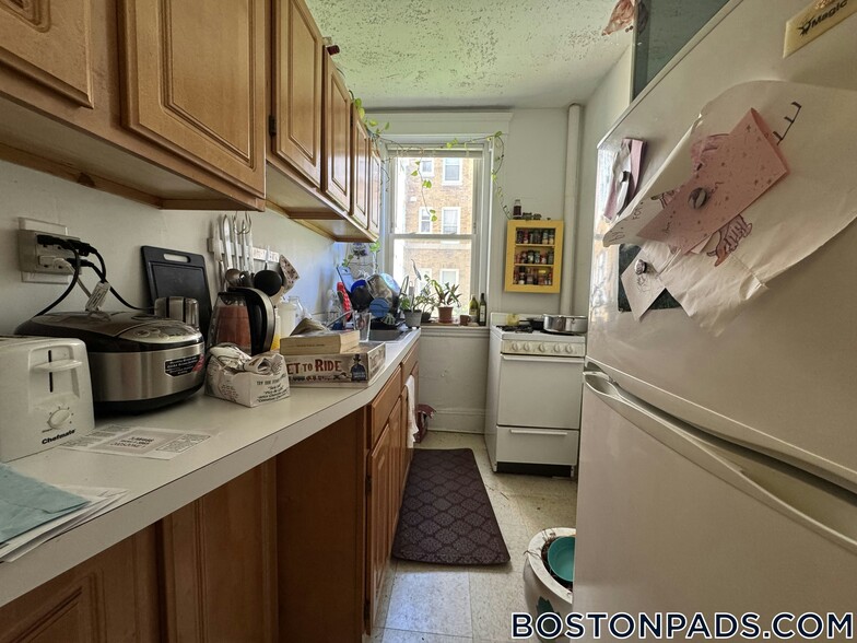 Building Photo - 475 Highland Ave