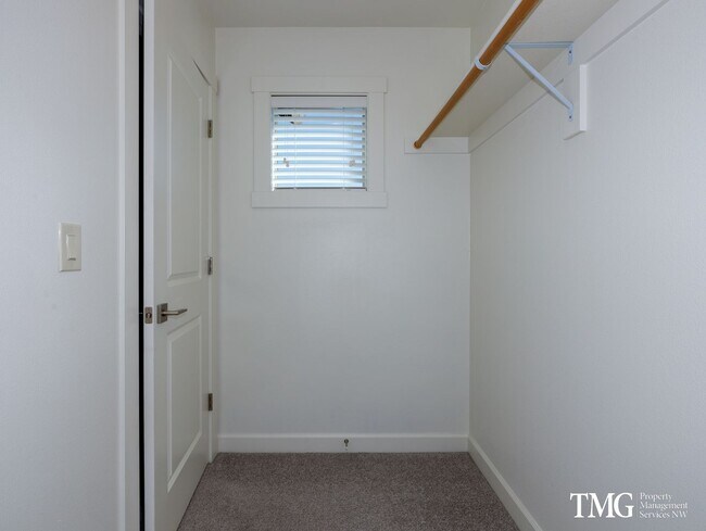 Building Photo - Pre- Leasing Large 3 Bedroom Home- With Garage
