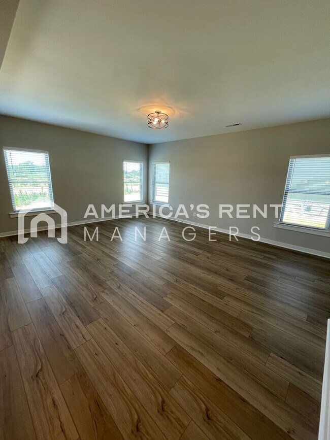 Building Photo - Home for Rent in Cullman, AL!! Available to View Now!!! SIGN A 13 MONTH LEASE BY 01/15/26 TO RECE...