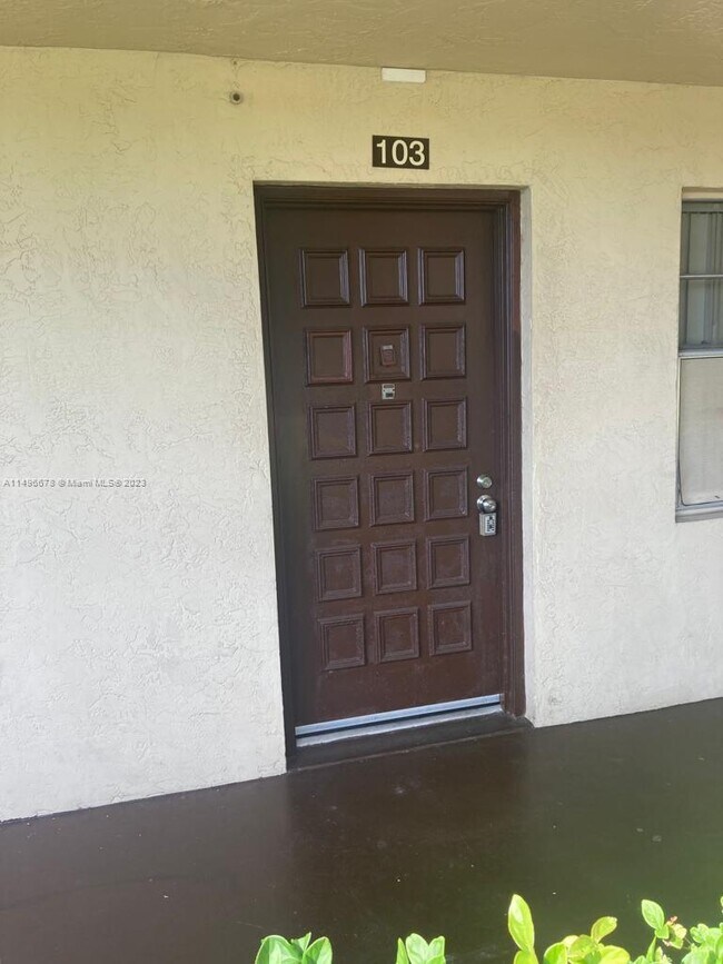 Building Photo - 3341 NW 47th Terrace