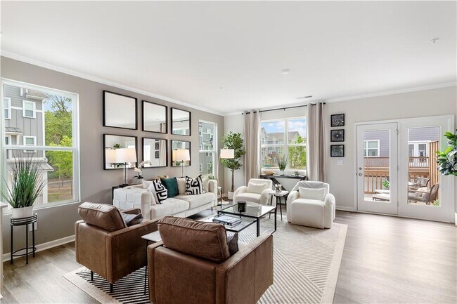 Building Photo - 3642 S Fulton Ave