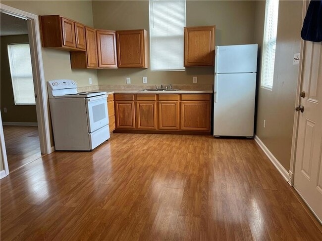 Building Photo - 2122 Stander Pl