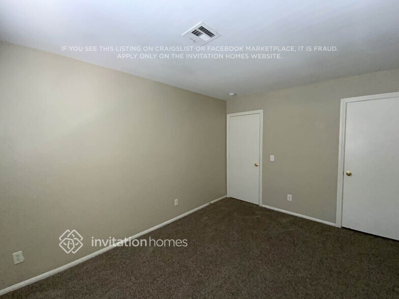 Building Photo - 1847 E Quartz Landing Ave