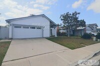 Building Photo - Spacious 4 Bedroom Home in Prime Mira Mesa Location- MOVE IN SPECIAL $300 OFF FIRST MONTH'S RENT!!