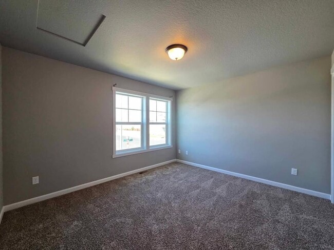 Building Photo - Stunning 3 Bedroom Home In Quincy!