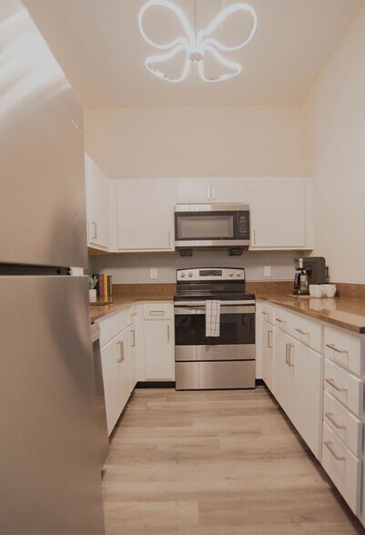 Building Photo - 50 N Illinois St