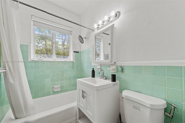 Building Photo - 301 86th St