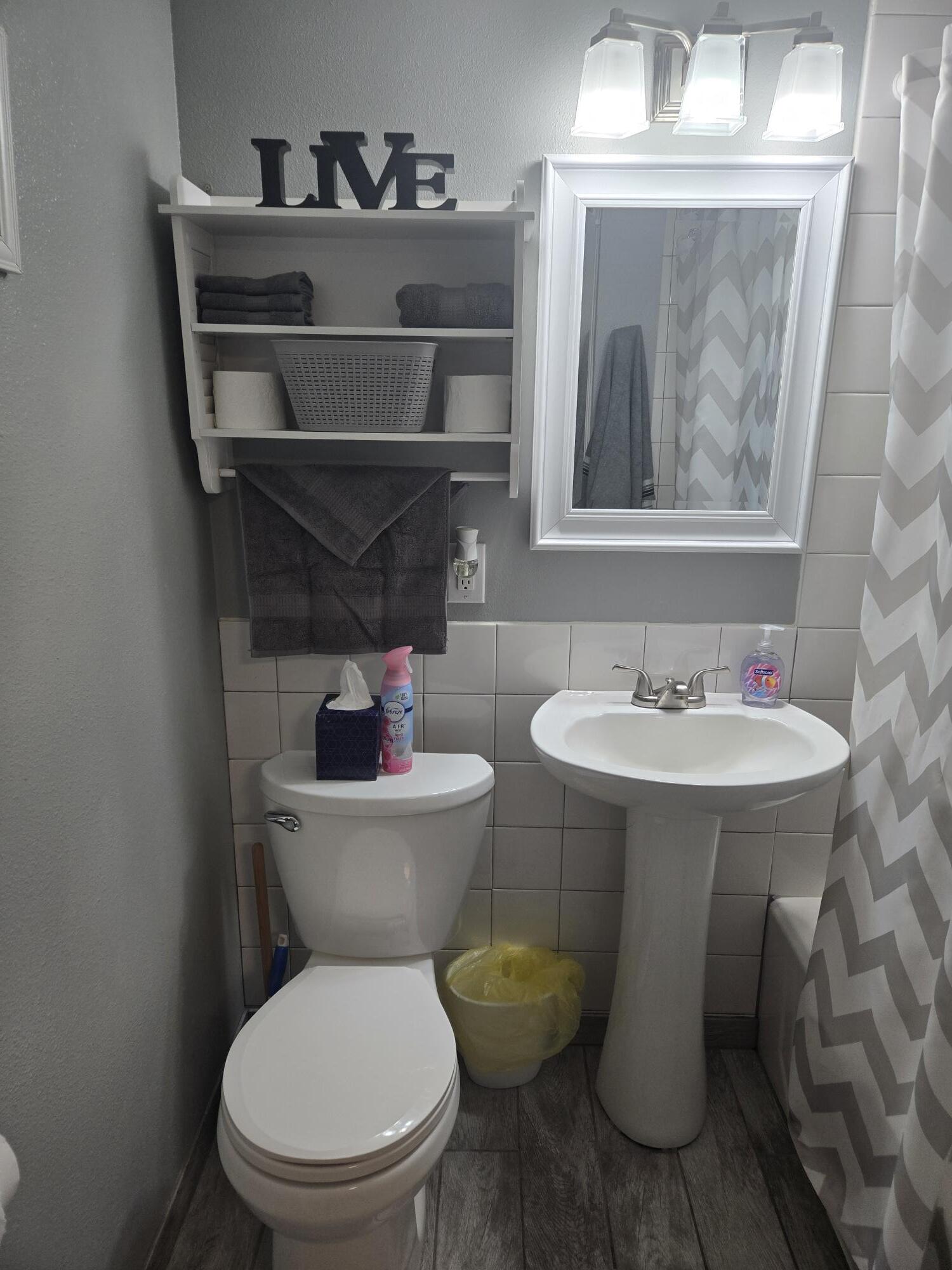 Building Photo - 1213 5th St