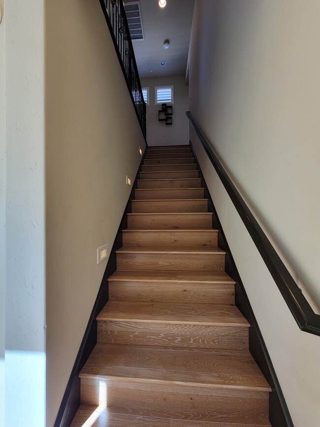 Building Photo - 1609 Bonanza Ln